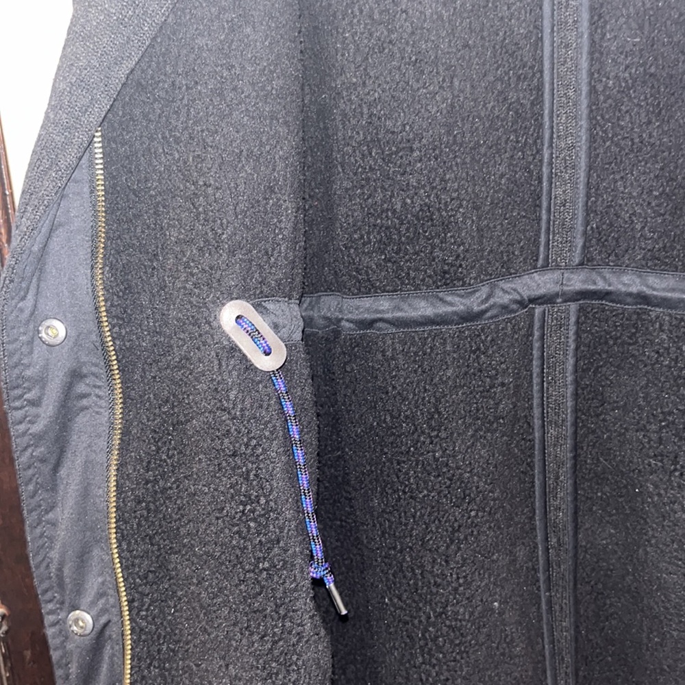 Patagonia Black Womens Hooded Coat - Picture 6 of 8